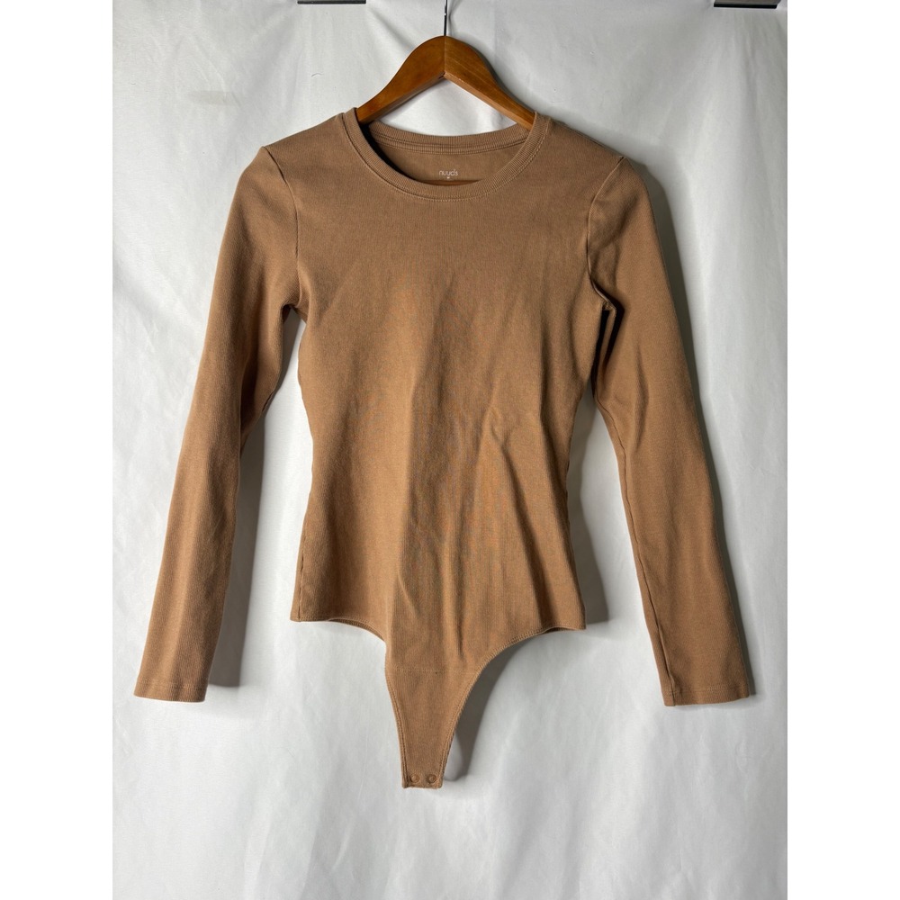 Nuuds Camel Brown Ribbed Long Sleeve Bodysuit Womens M Crew Neck‎ Snap Closure
